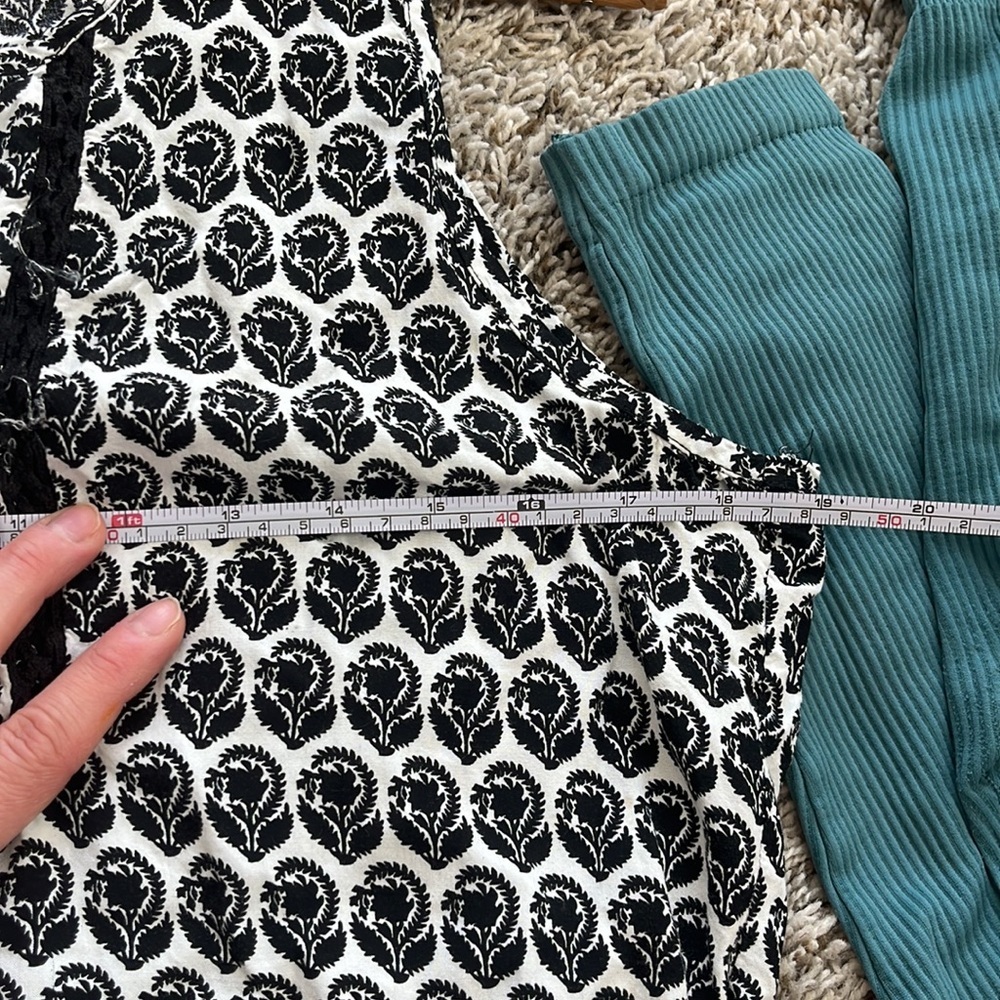 Luna Moon Peplum Tank Top Floral Black and White Size Medium Large - Picture 9 of 13